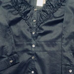 NWT ANN TAYLOR NAVY BLUE RUFFLED BLOUSE SZ. 10